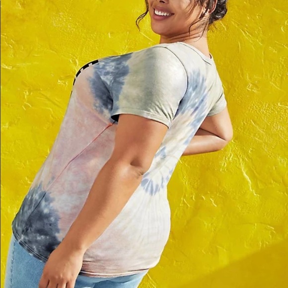 TORRID CLASSIC FIT RINGER TEE DAVID BOWIE PINK & BLUE TIE-DYE NWT - Picture 3 of 4